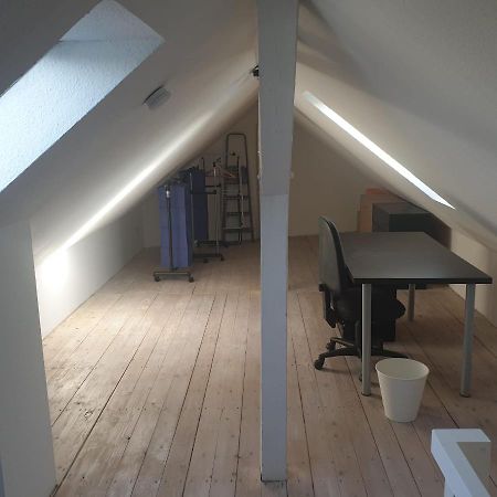 45 M² Maisonette-Wohnung In Uni-/Hauptbahnhofnaehe Duisburg Exterior foto