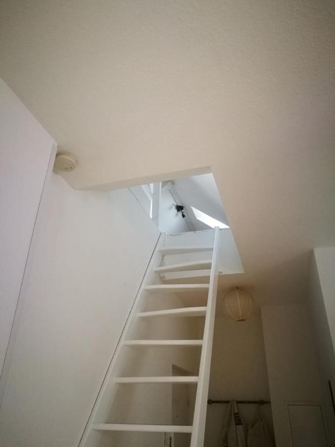 45 M² Maisonette-Wohnung In Uni-/Hauptbahnhofnaehe Duisburg Exterior foto