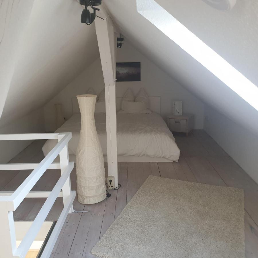 45 M² Maisonette-Wohnung In Uni-/Hauptbahnhofnaehe Duisburg Exterior foto